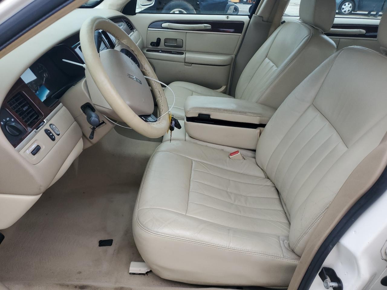 2007 Lincoln Town Car Signature VIN: 1LNHM81W97Y600466 Lot: 64204675
