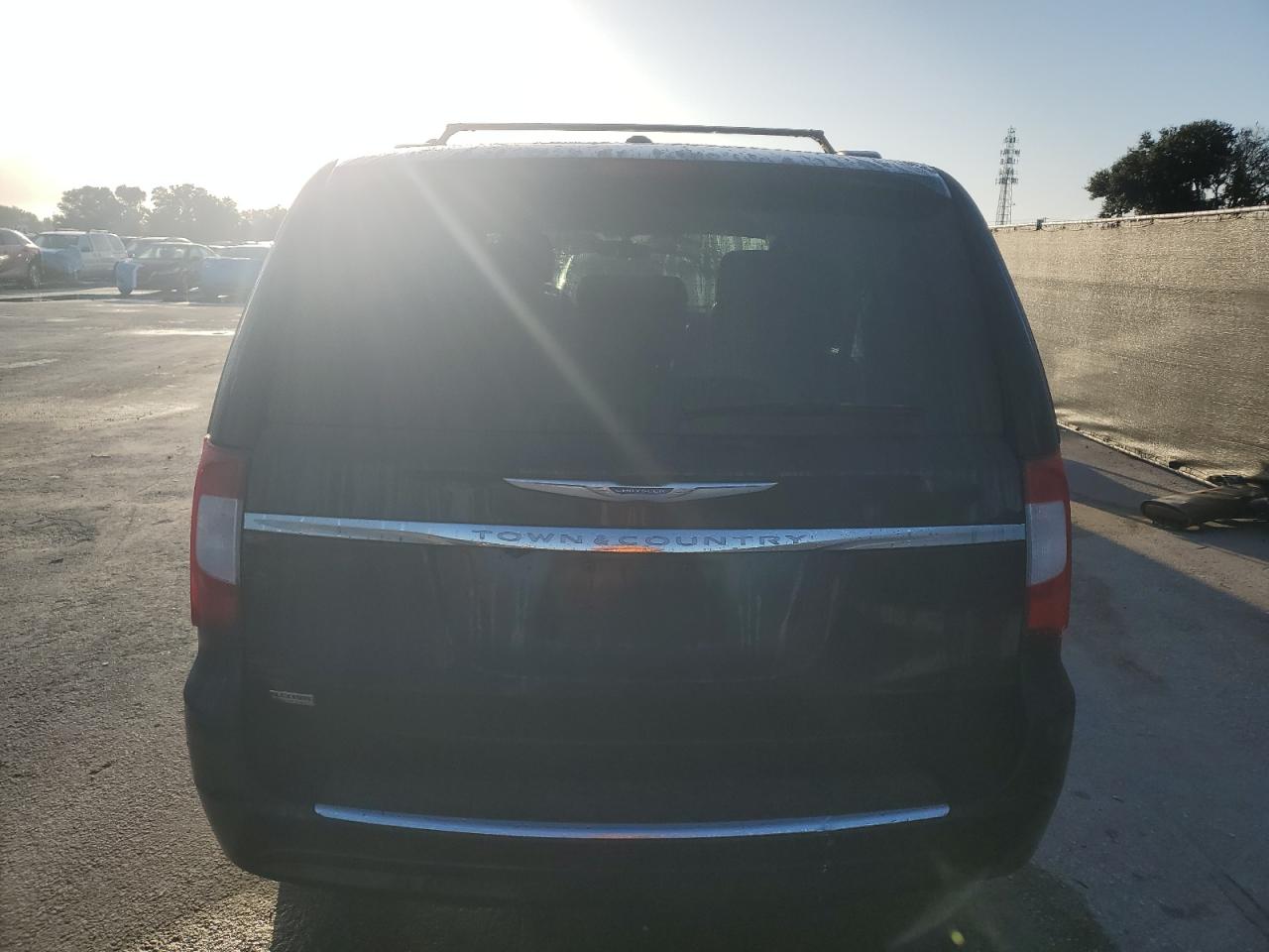 2015 Chrysler Town & Country Touring VIN: 2C4RC1BG7FR752498 Lot: 64750345
