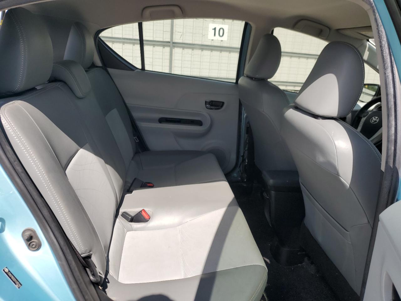 2013 Toyota Prius C VIN: JTDKDTB32D1035290 Lot: 64382995