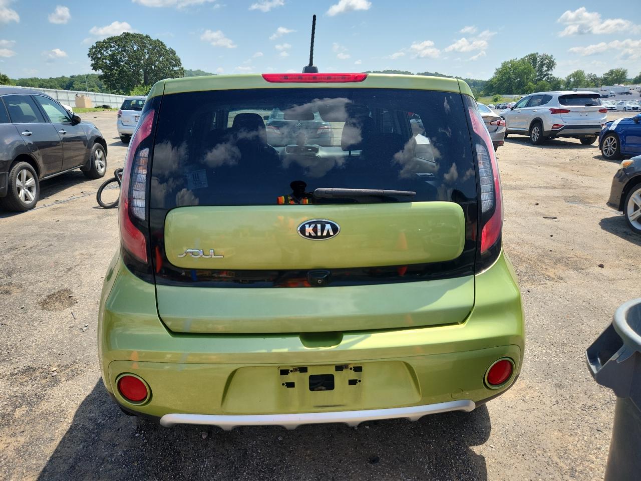 2017 Kia Soul + VIN: KNDJP3A5XH7888139 Lot: 63329995