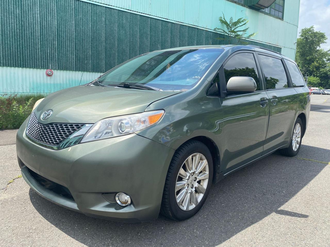 2011 Toyota Sienna Xle VIN: 5TDDK3DC3BS023855 Lot: 65672825