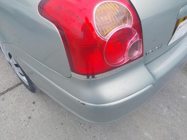 2005 TOYOTA AVENSIS CO