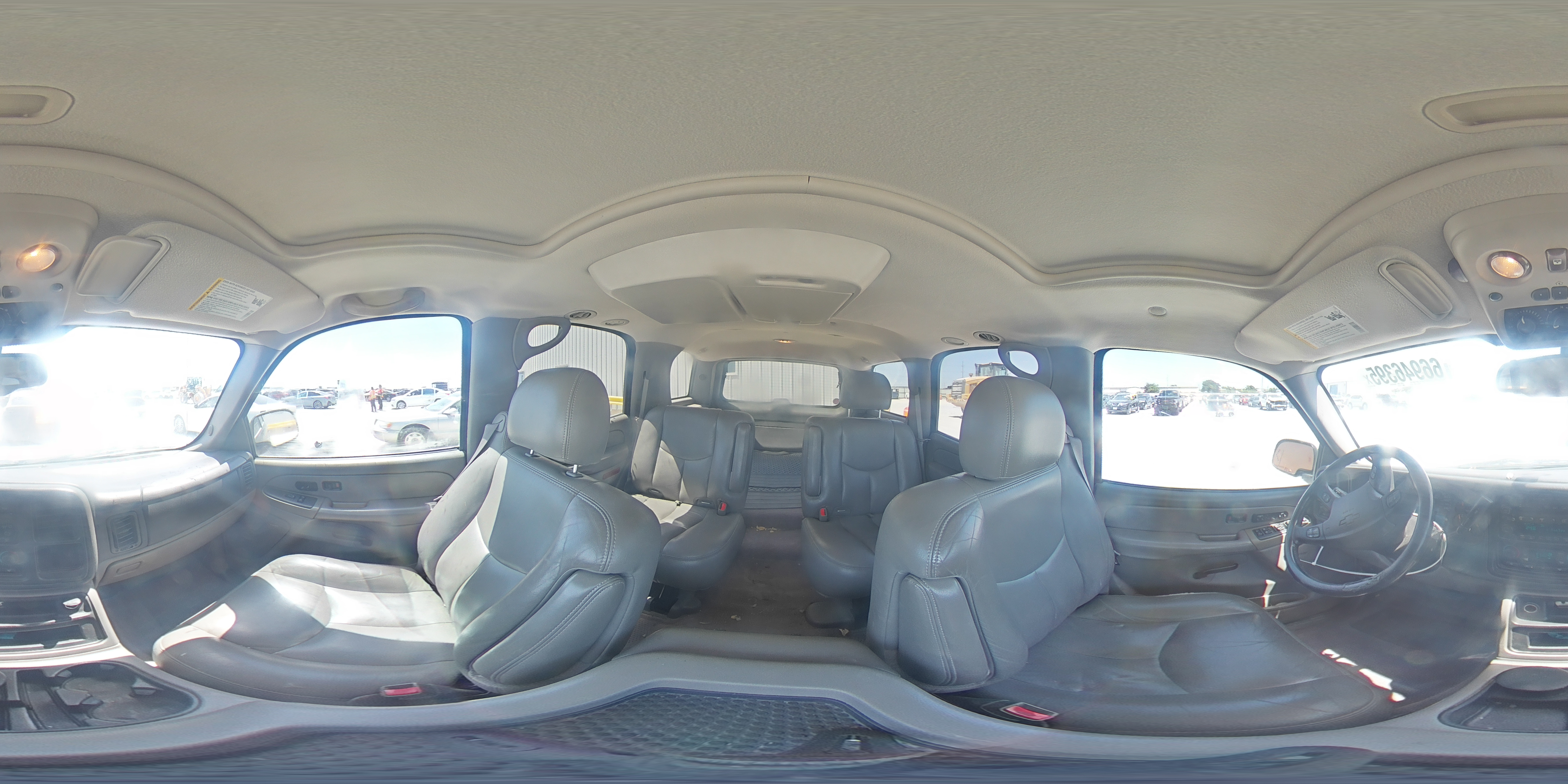 2005 Chevrolet Tahoe C1500 VIN: 1GNEC13T85R137304 Lot: 66946395