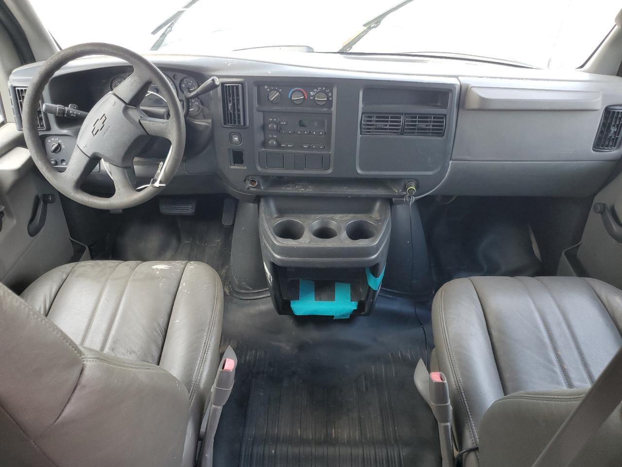 2004 Chevrolet Express G1500 VIN: 1GCFG15X641132150 Lot: 63562095