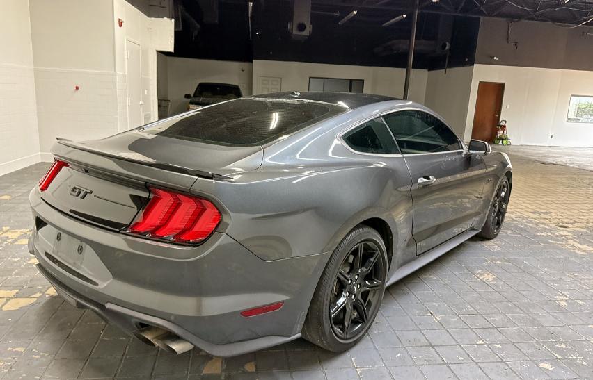  FORD MUSTANG 2020 Szary
