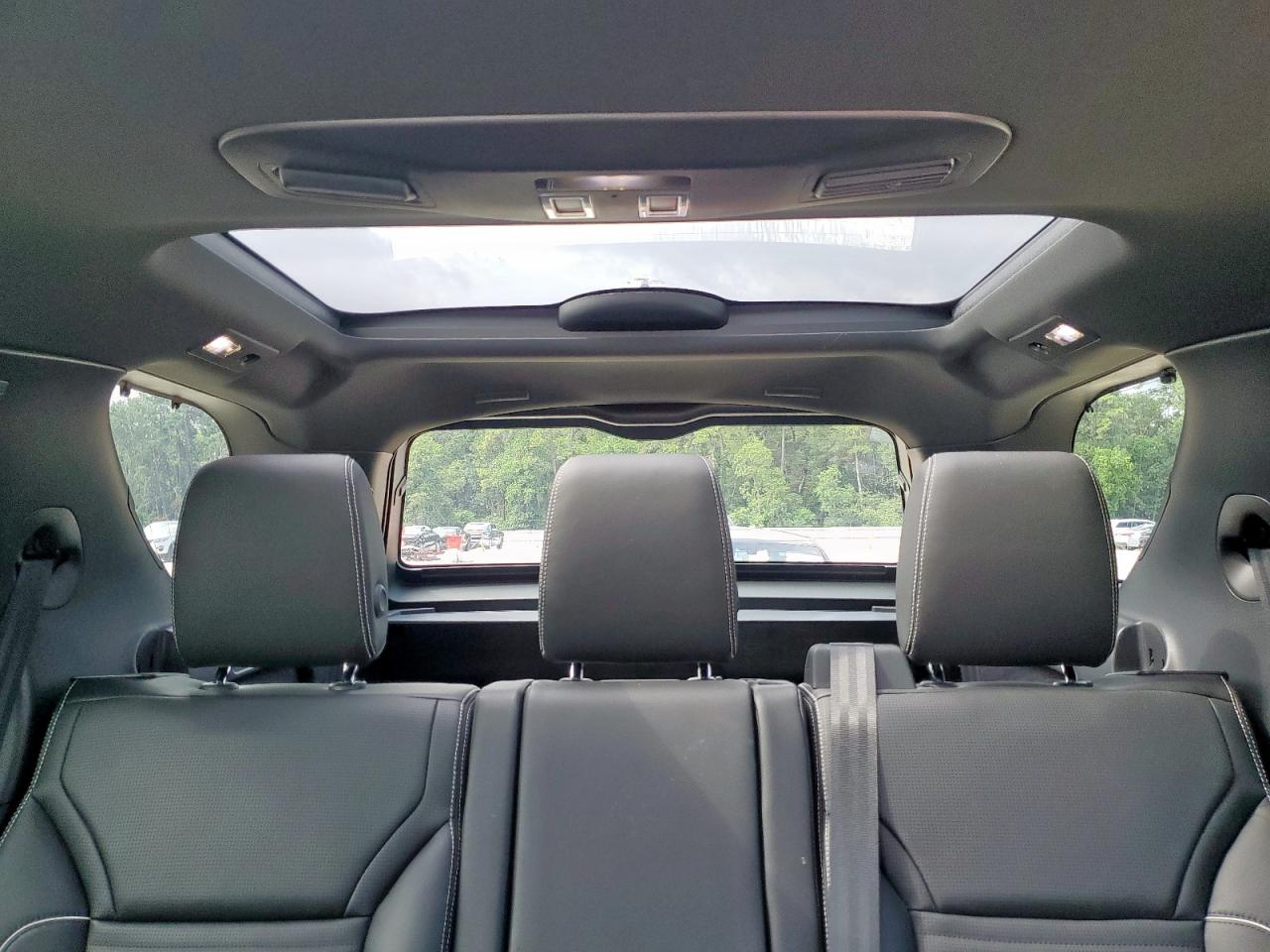 2024 Land Rover Discovery Metropolitan Edition VIN: SALRW4EU9R2492417 Lot: 65742475