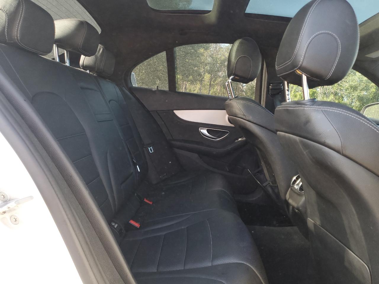 2015 Mercedes-Benz C 300 4Matic VIN: 55SWF4KB3FU010951 Lot: 64376405