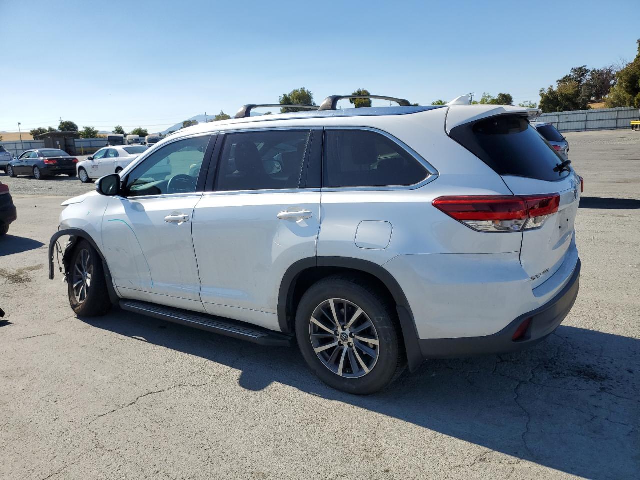 5TDJZRFHXHS417209 TOYOTA HIGHLANDER 2017