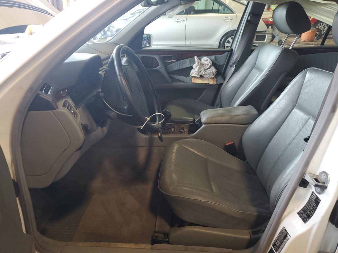 1999 Mercedes-Benz E 300Td VIN: WDBJF25H6XA911093 Lot: 64462355