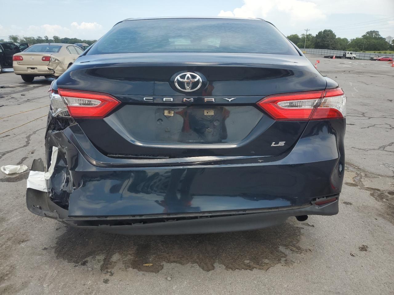 4T1B11HK8JU505064 TOYOTA CAMRY 2018