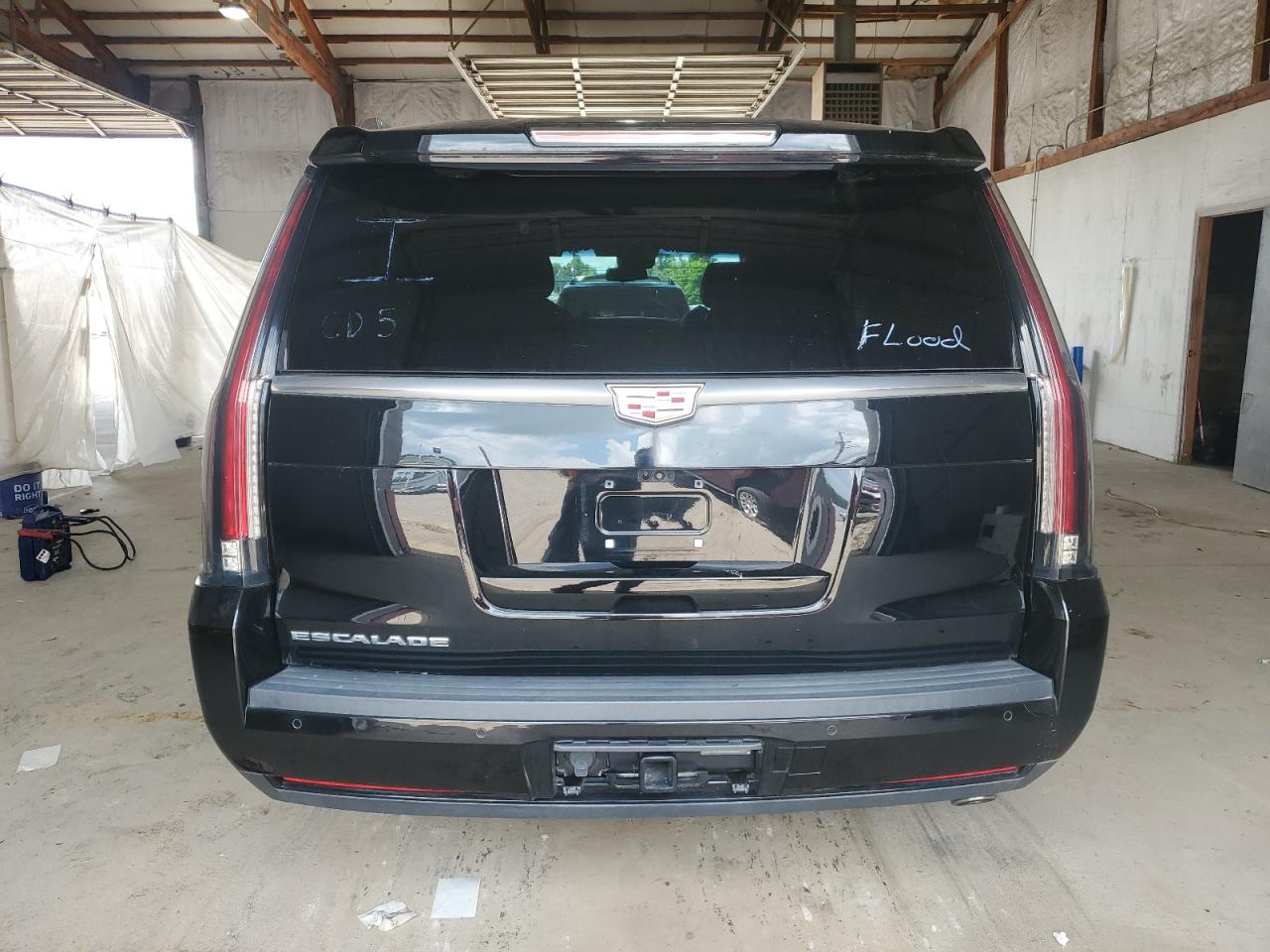 2018 Cadillac Escalade Luxury VIN: 1GYS4BKJ9JR382079 Lot: 63773725
