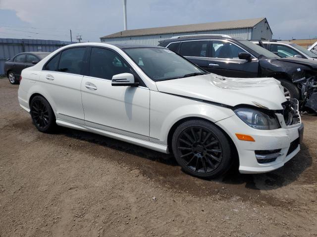  MERCEDES-BENZ C-CLASS 2012 Белы