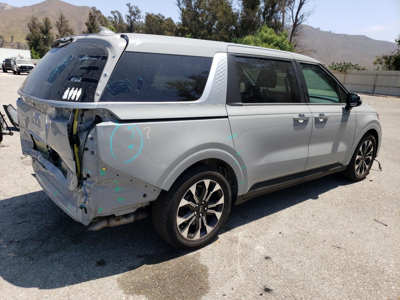 2024 Kia Carnival Ex VIN: KNDNC5H3XR6379205 Lot: 64654685