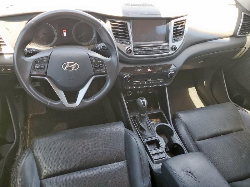 Parquets HYUNDAI TUCSON 2016 Czarny
