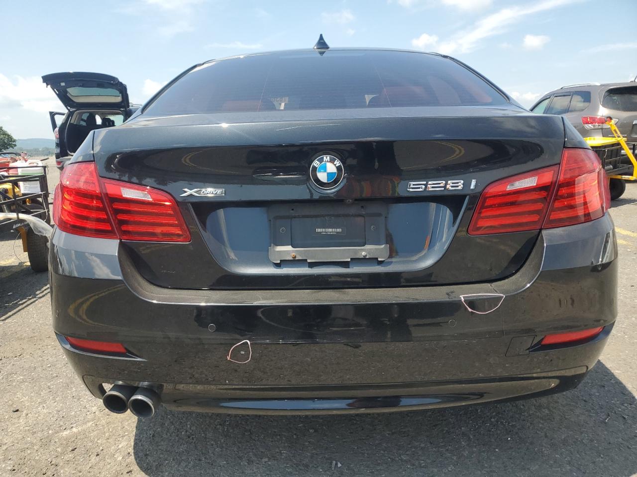 2016 BMW 528 Xi VIN: WBA5A7C55GG643235 Lot: 63661235
