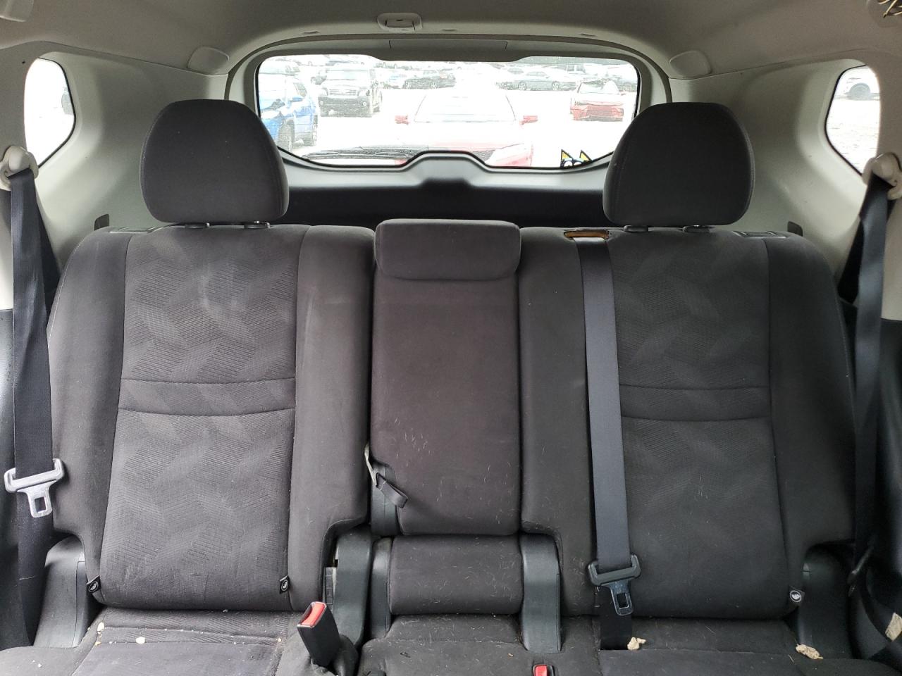 2015 Nissan Rogue S VIN: KNMAT2MT9FP528504 Lot: 67165875