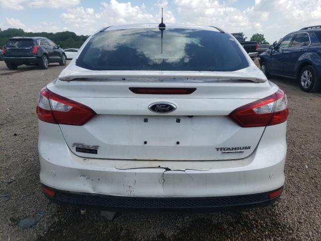  FORD FOCUS 2013 Белы
