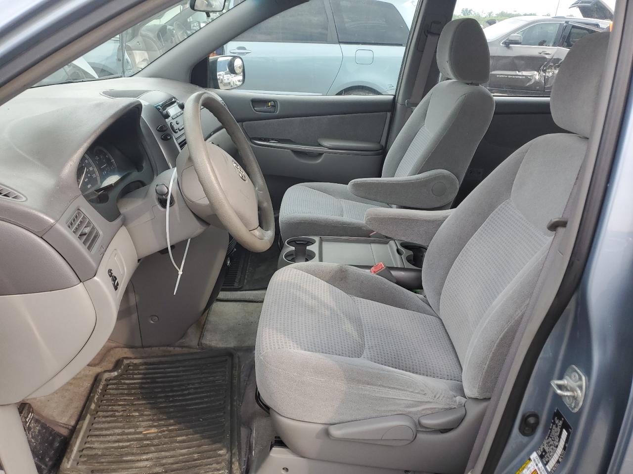 2010 Toyota Sienna Ce VIN: 5TDKK4CC9AS294366 Lot: 64256545