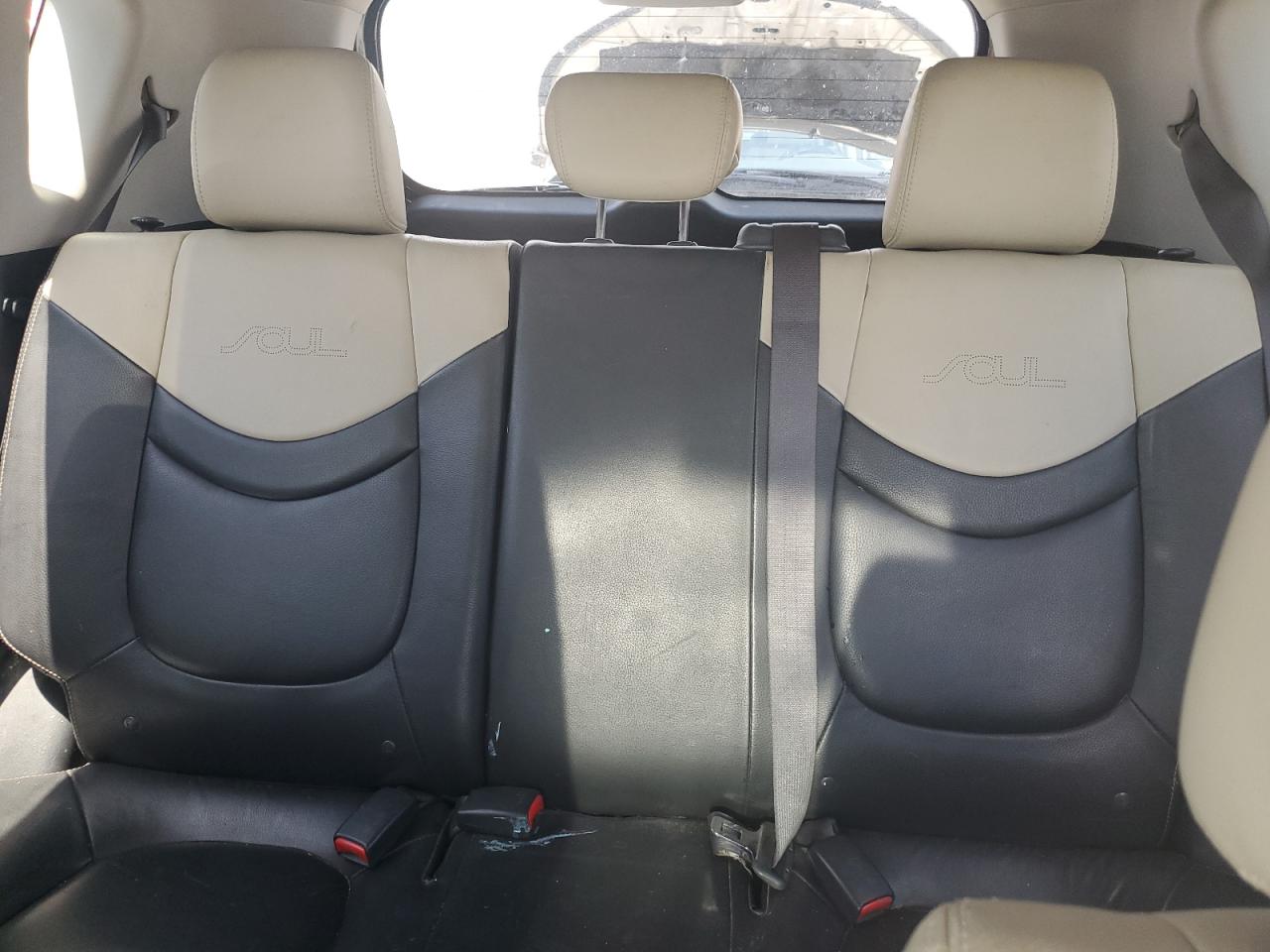 2011 Kia Soul + VIN: KNDJT2A29B7252945 Lot: 65024675