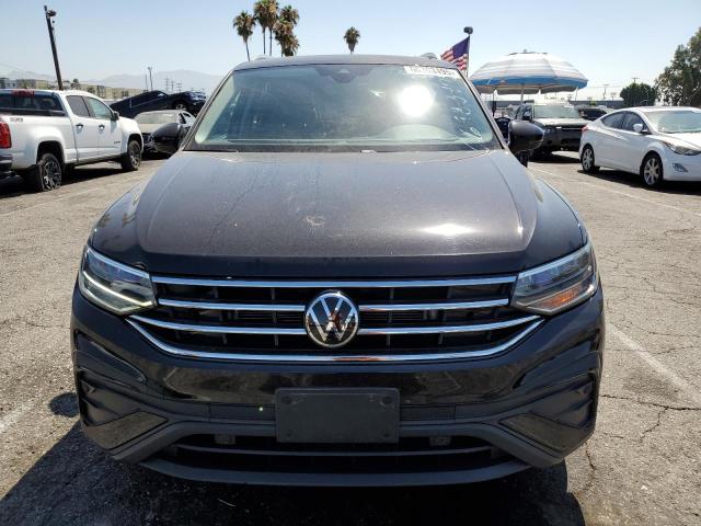  VOLKSWAGEN TIGUAN 2022 Черный