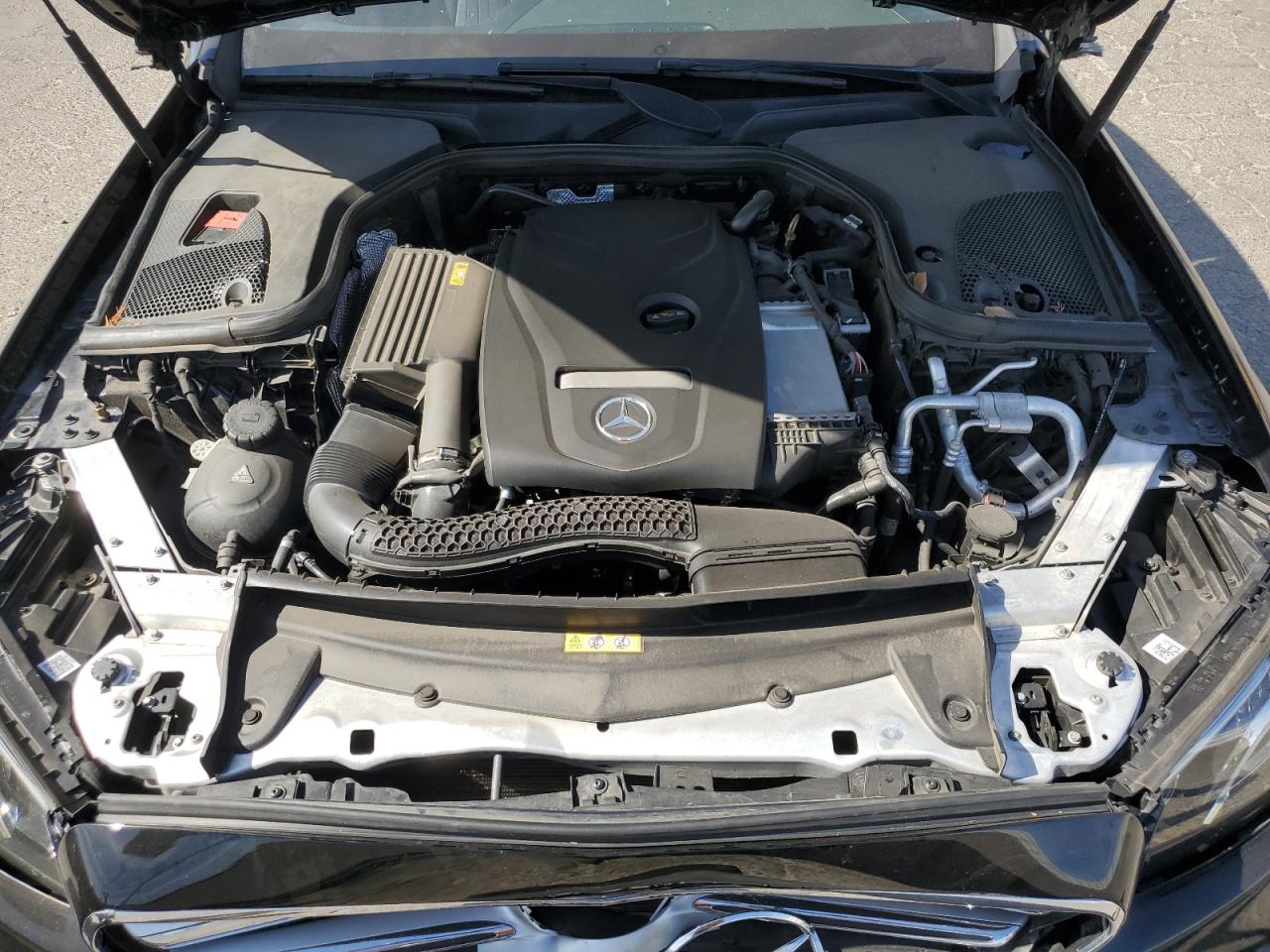 2018 Mercedes-Benz E 300 VIN: WDDZF4JB2JA319009 Lot: 66032695