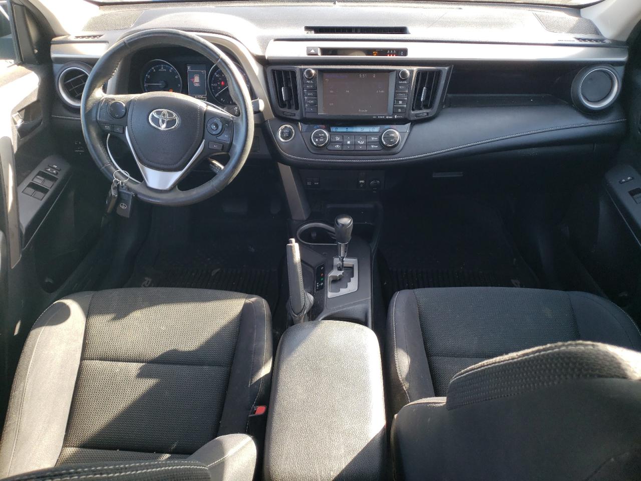 2017 Toyota Rav4 Xle VIN: 2T3RFREV0HW575432 Lot: 64685695
