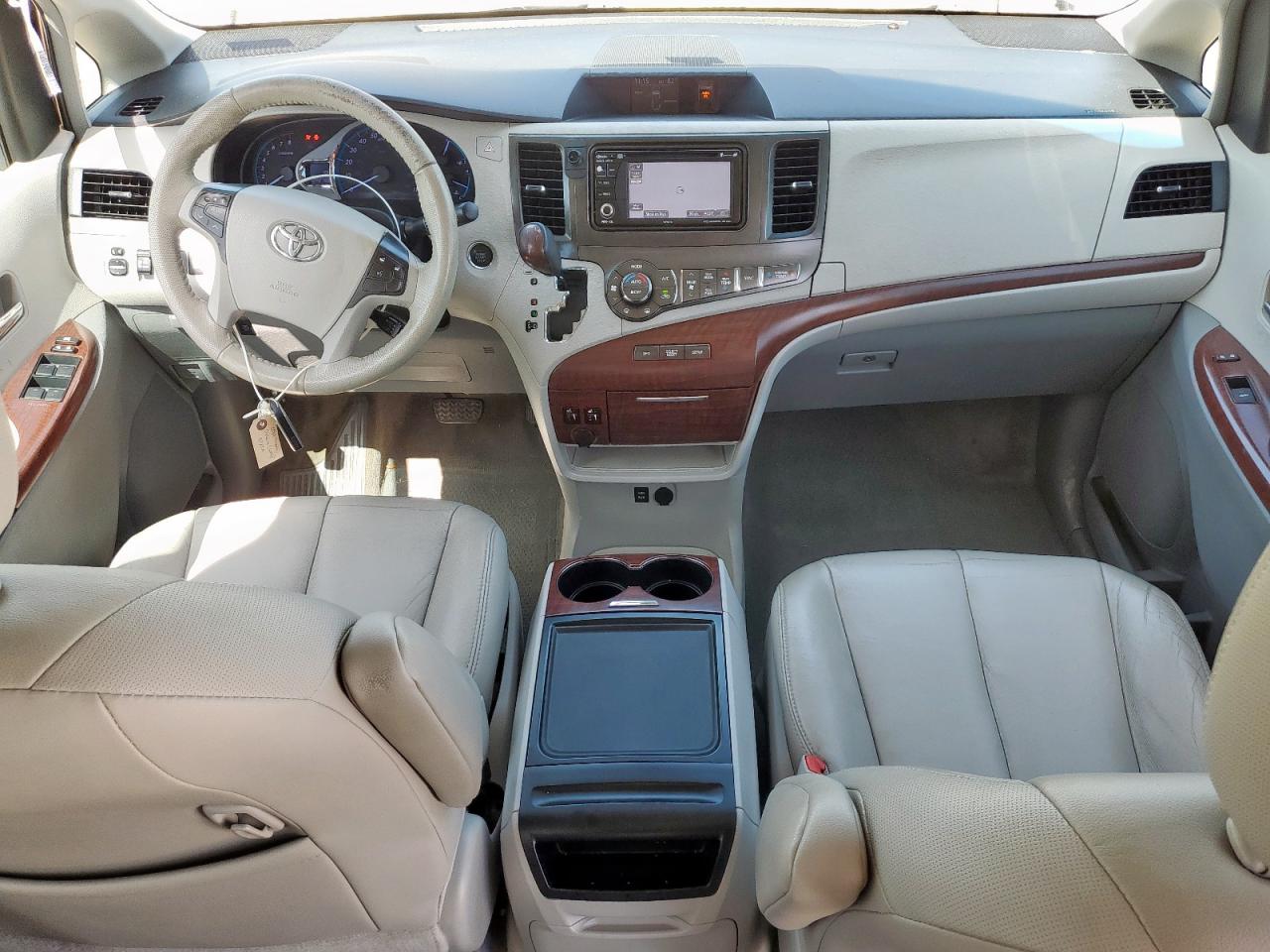 2014 Toyota Sienna Xle VIN: 5TDYK3DC0ES489720 Lot: 64269265