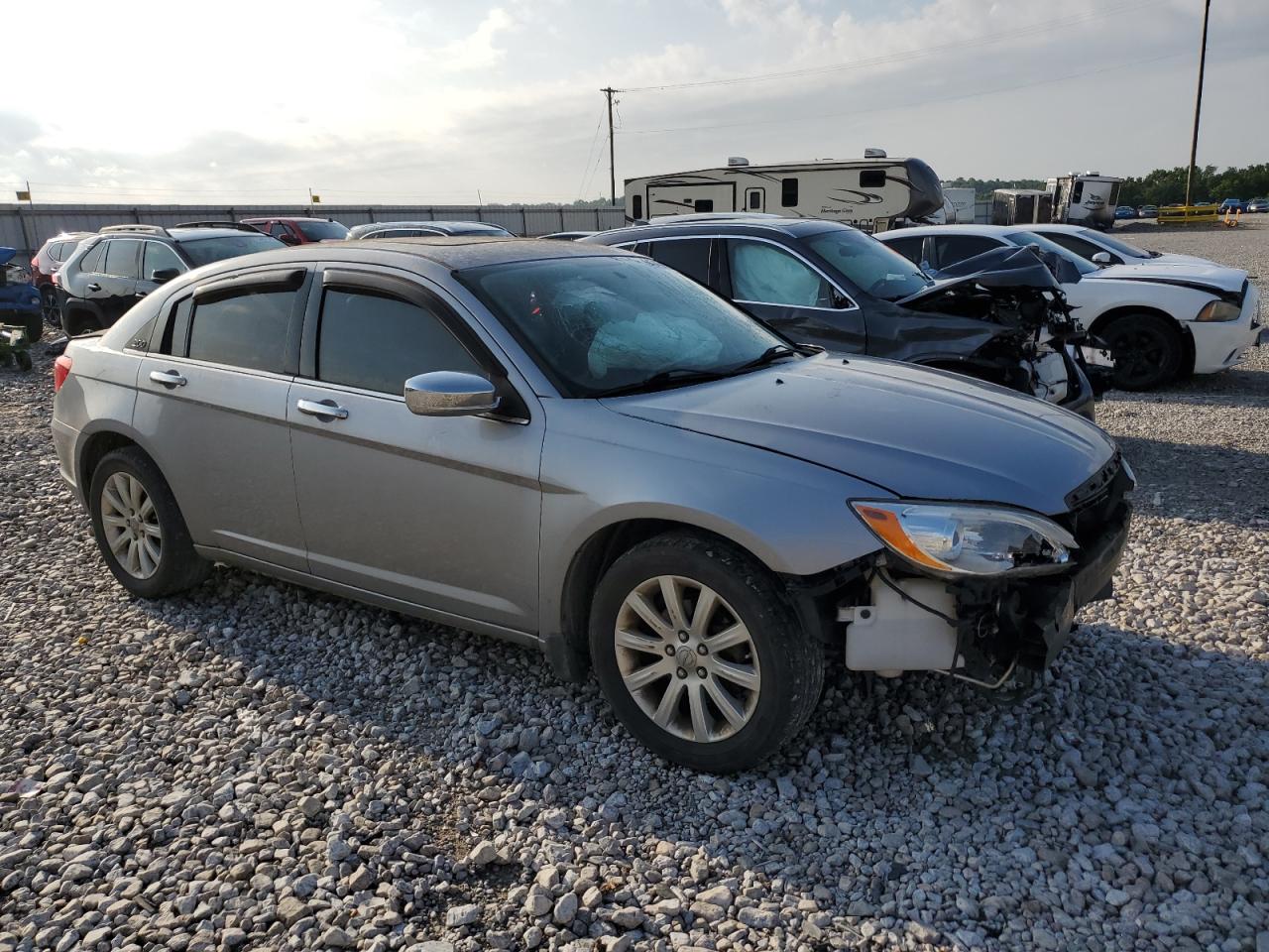 2013 Chrysler 200 Limited VIN: 1C3CCBCG0DN683890 Lot: 64745995