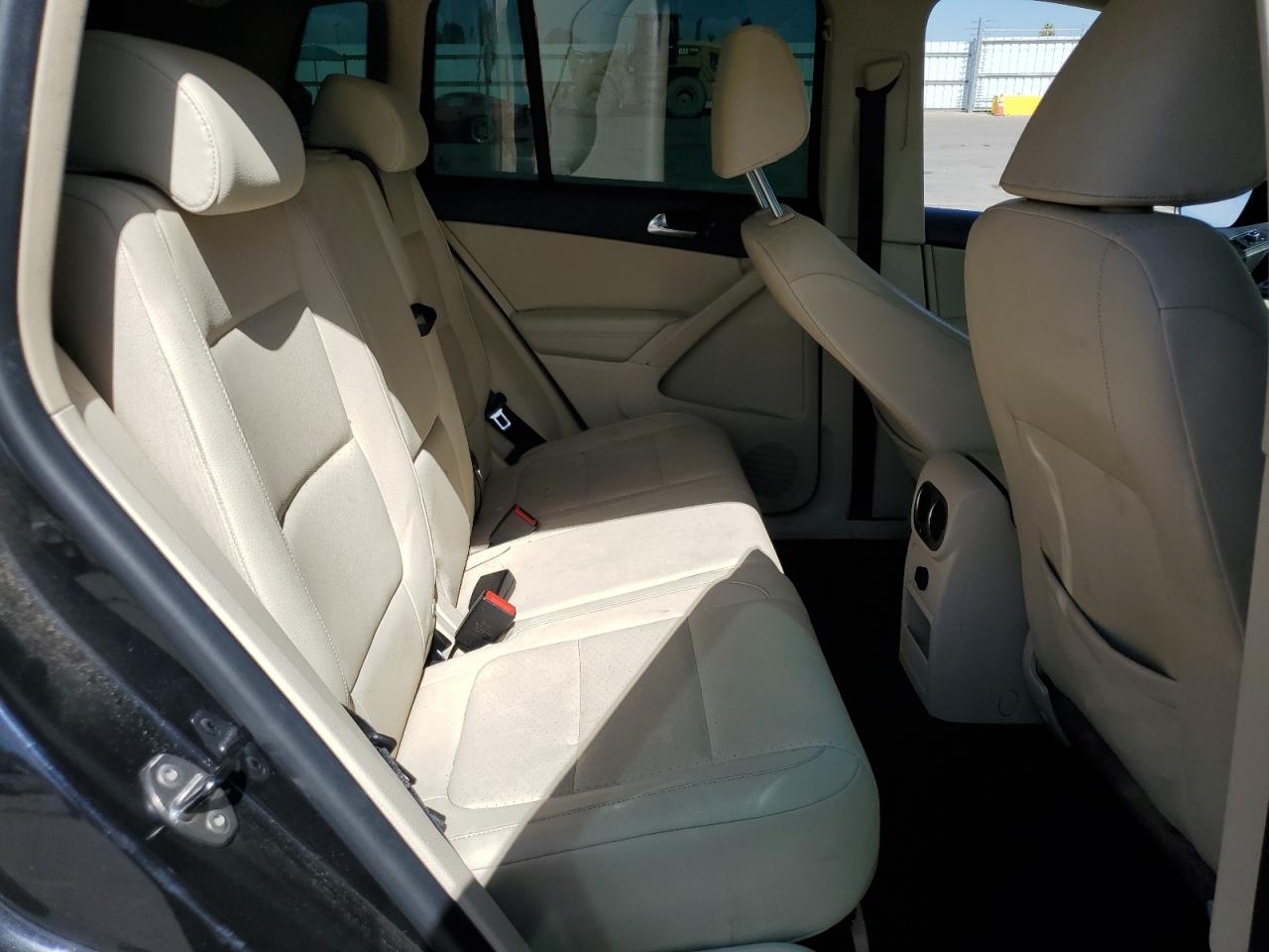 2011 Volkswagen Tiguan S VIN: WVGAV7AX4BW527089 Lot: 66289085