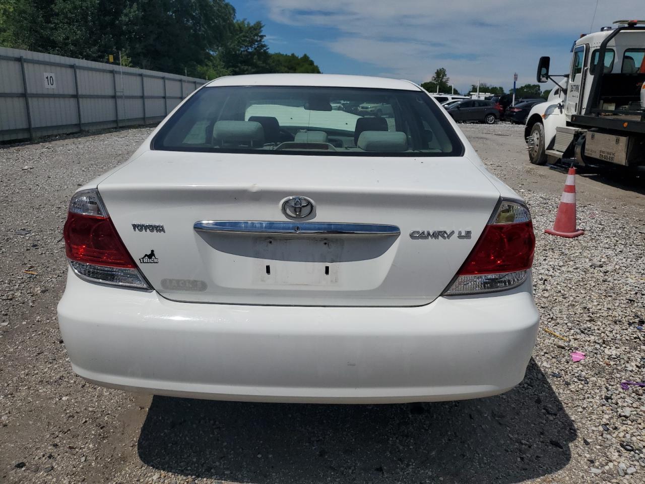 2005 Toyota Camry Le VIN: 4T1BE32K55U589987 Lot: 63856635