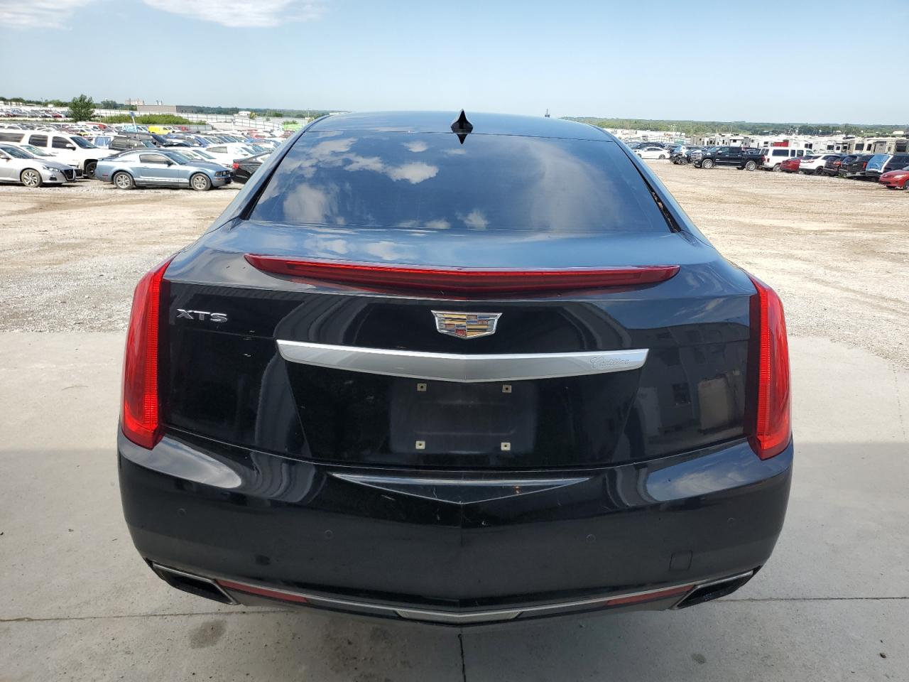 2017 Cadillac Xts Luxury VIN: 2G61M5S39H9175414 Lot: 62806135