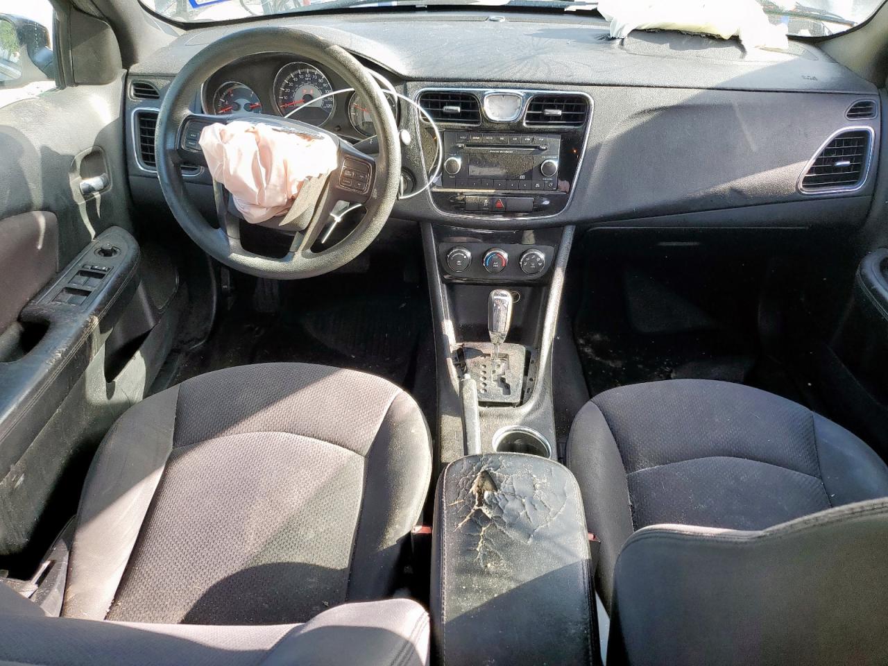 2014 Chrysler 200 Lx VIN: 1C3CCBAB9EN141048 Lot: 64428275