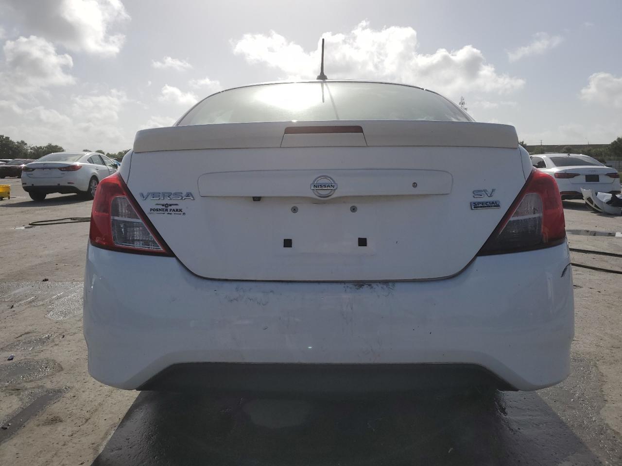 2018 Nissan Versa S VIN: 3N1CN7AP8JL809837 Lot: 83940025