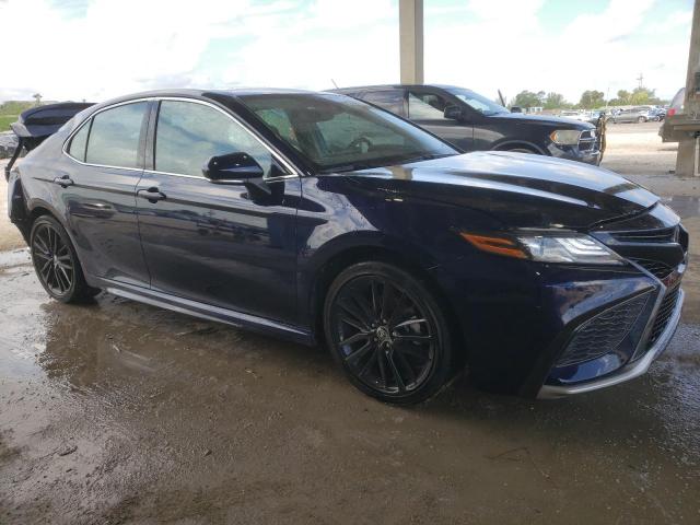  TOYOTA CAMRY 2022 Granatowy