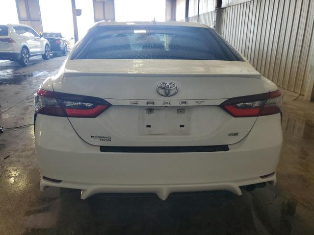  TOYOTA CAMRY 2021 Biały