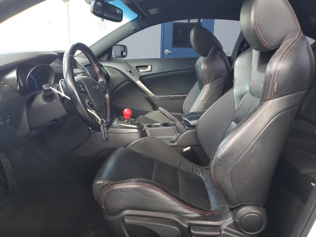 Coupet HYUNDAI GENESIS 2015 Biały