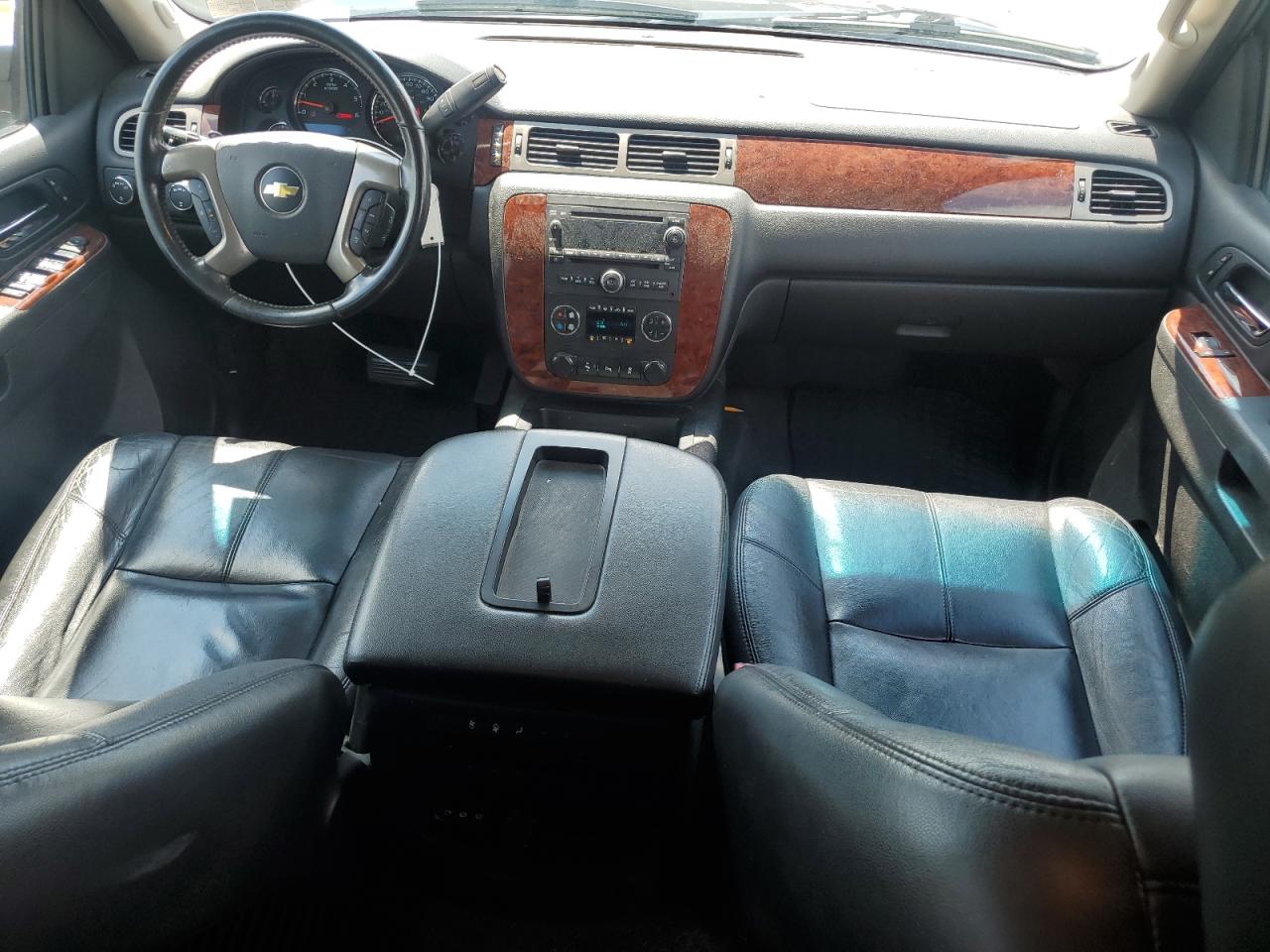 2013 Chevrolet Suburban K1500 Lt VIN: 1GNSKJE70DR147412 Lot: 64301735