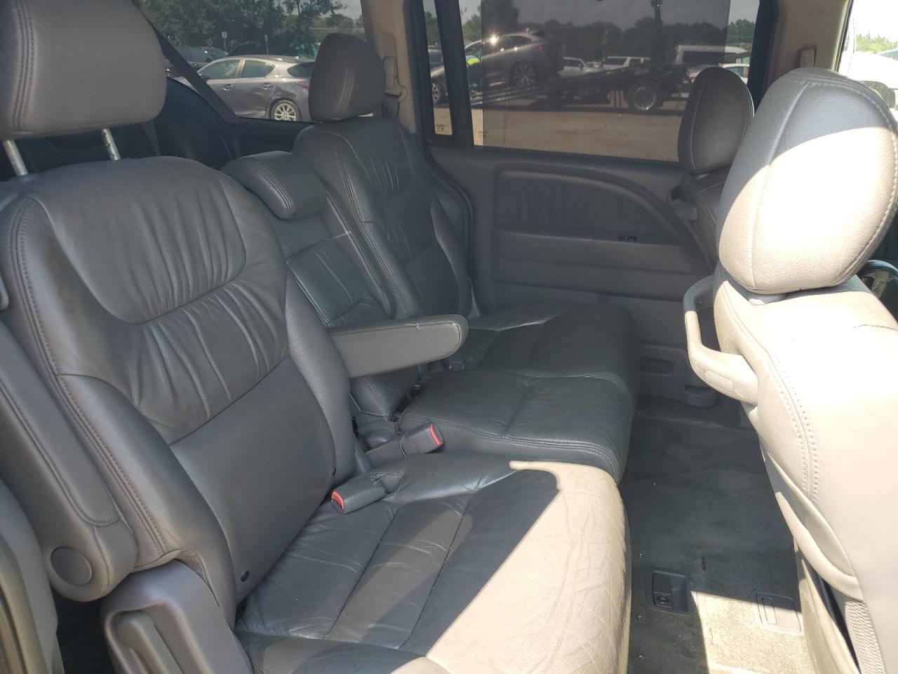 2005 Honda Odyssey Exl VIN: 5FNRL38725B131232 Lot: 64102455