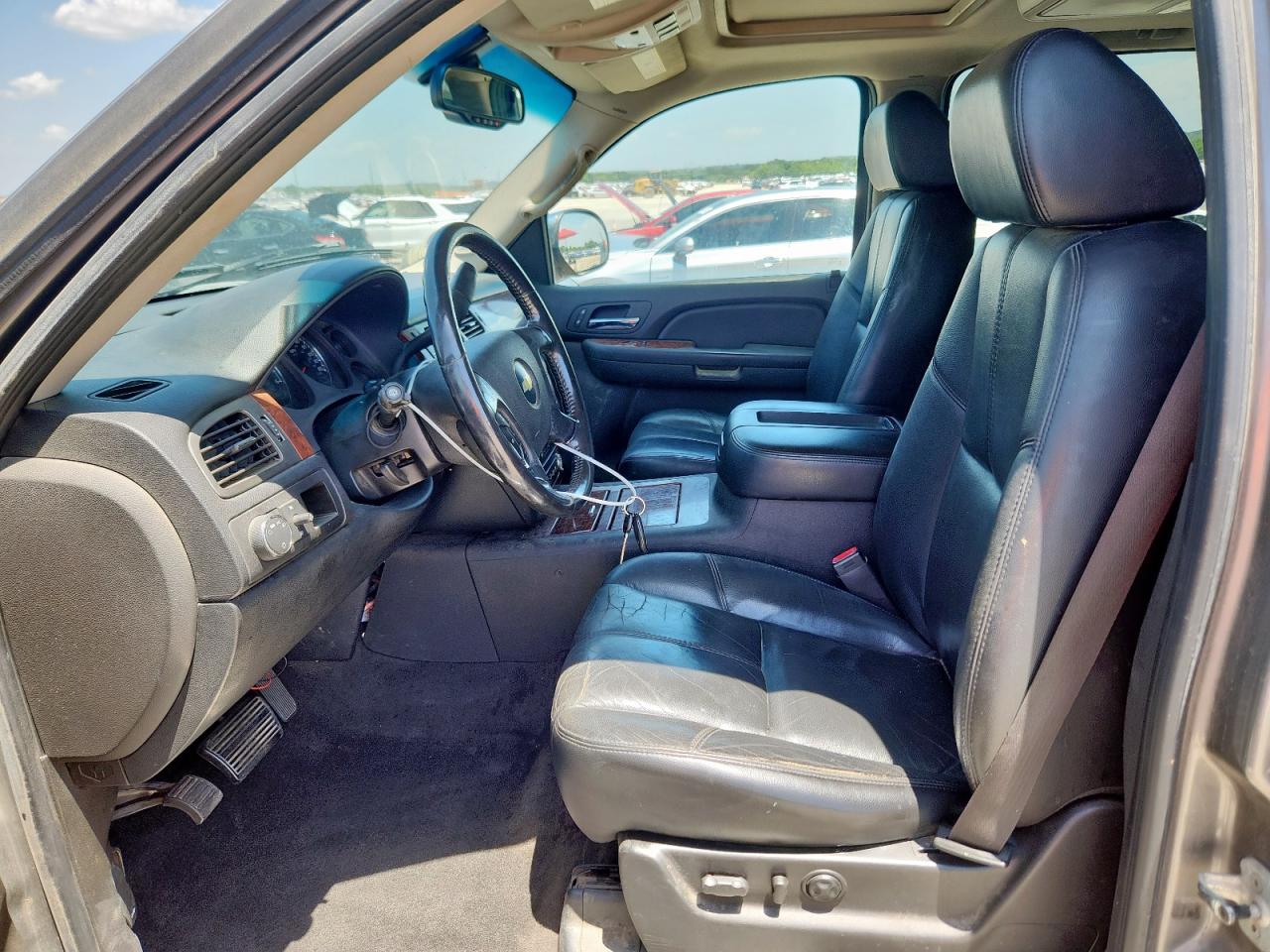 2007 Chevrolet Suburban C1500 VIN: 1GNFC160X7R313925 Lot: 65341235