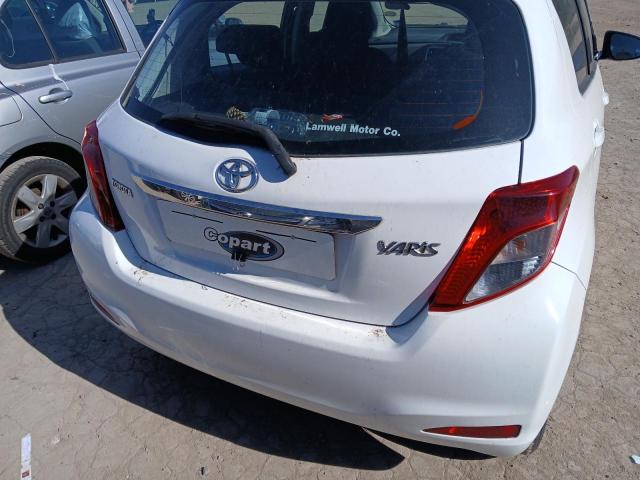 2013 TOYOTA YARIS TR V
