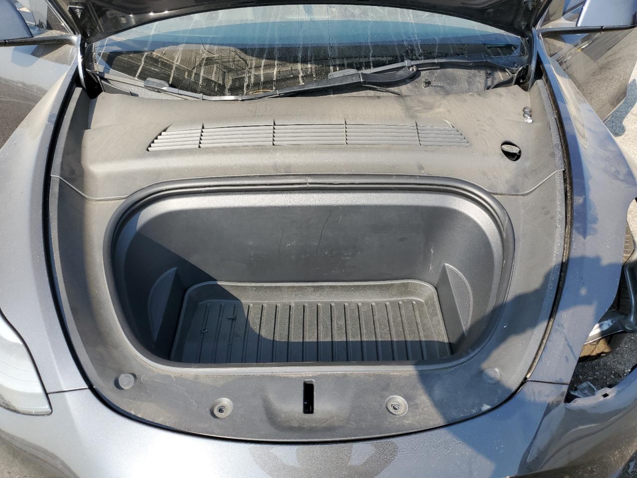2024 Tesla Model Y VIN: 7SAYGDEF0RF059697 Lot: 64595455