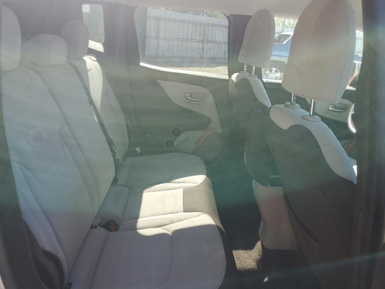 2015 Jeep Renegade Latitude VIN: ZACCJABT5FPB81395 Lot: 63147935