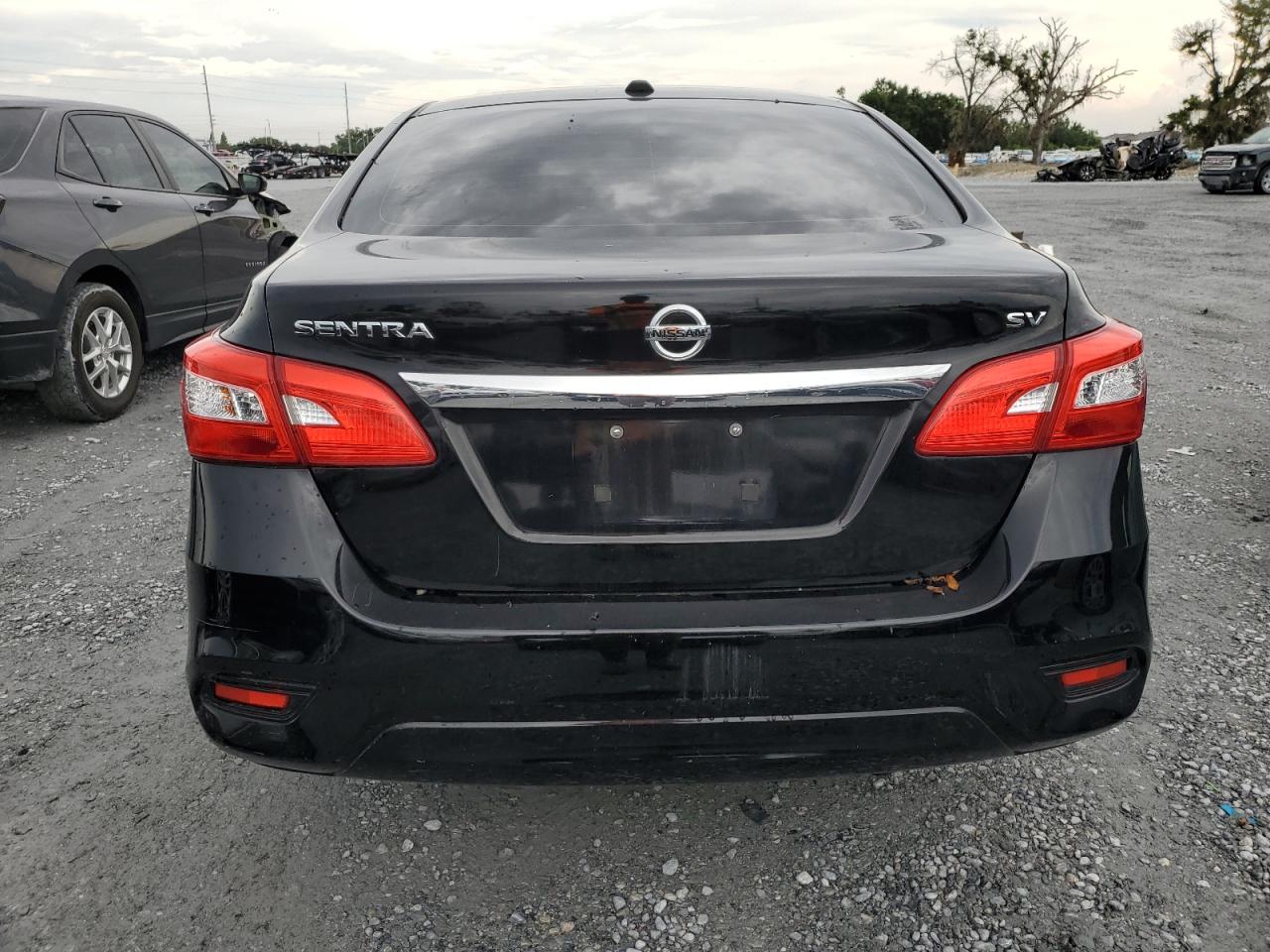 3N1AB7AP2JY260686 NISSAN SENTRA 2018
