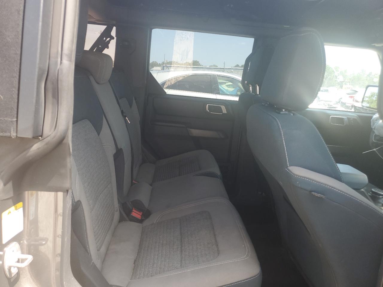 2021 Ford Bronco Base VIN: 1FMEE5DP9MLA70320 Lot: 63938515