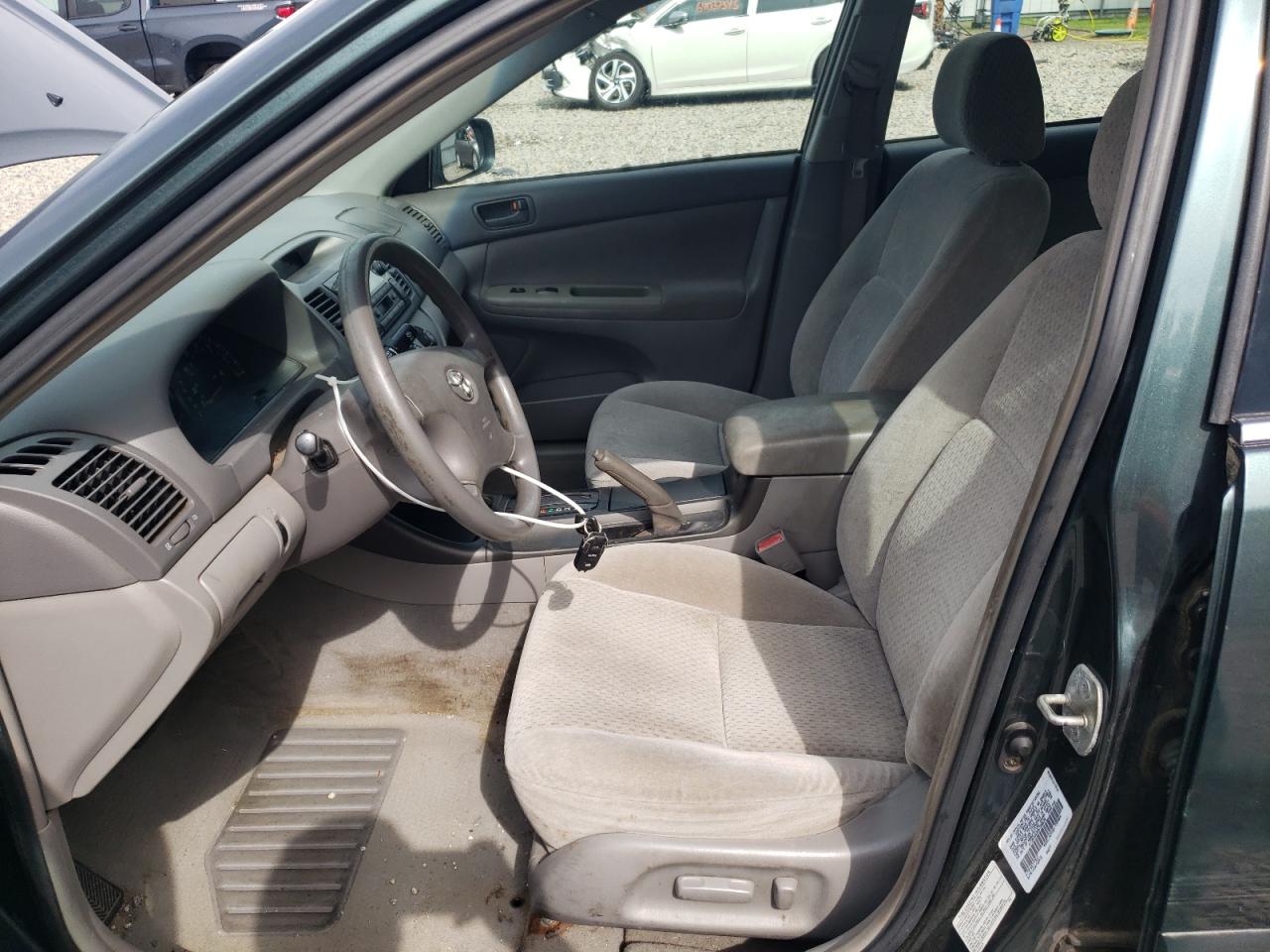 2003 Toyota Camry Le VIN: 4T1BE32K83U728636 Lot: 64601635
