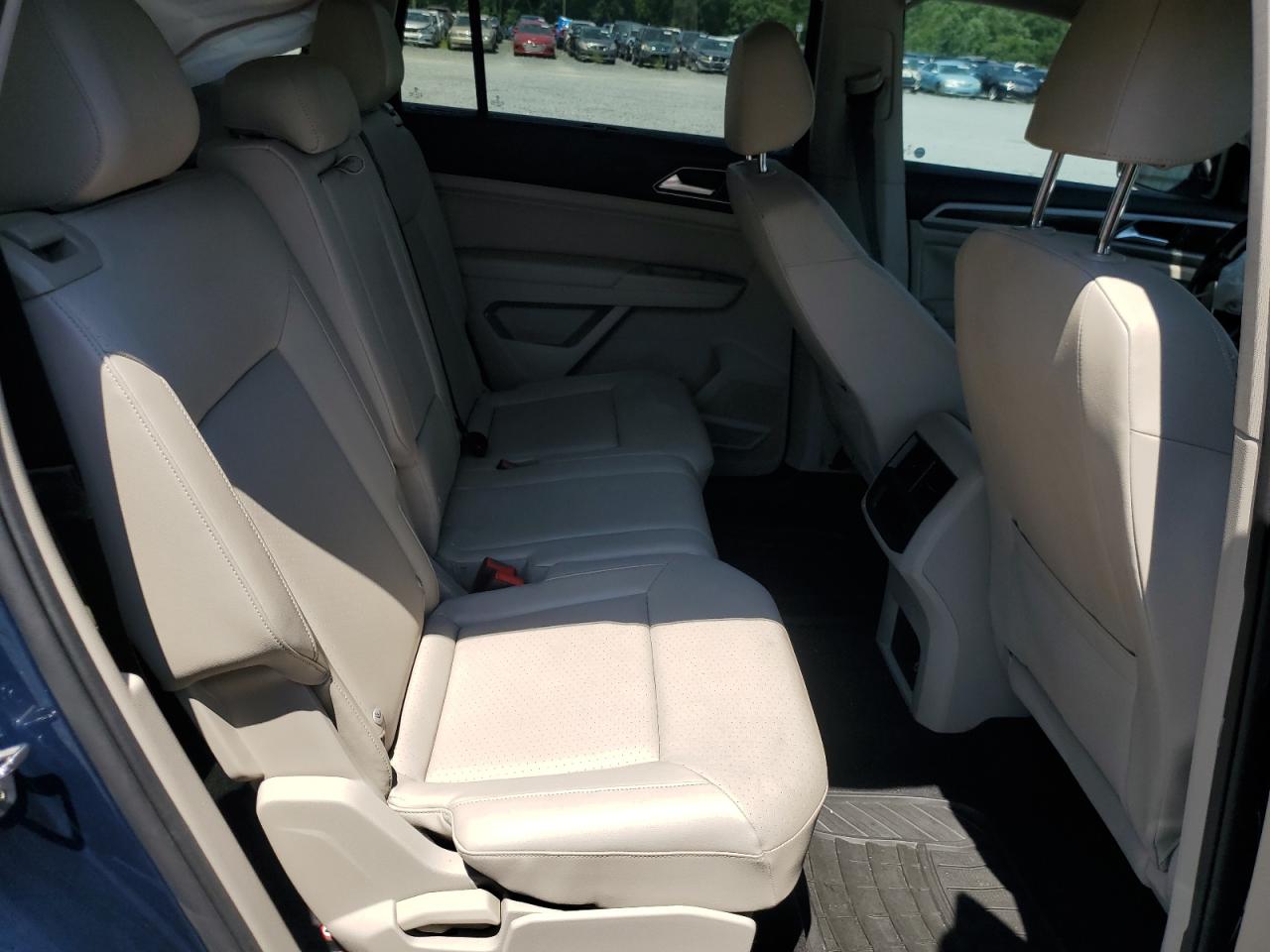 1v2wr2ca3kc511184 1V2WR2CA3KC511184 2019 Volkswagen Atlas Se