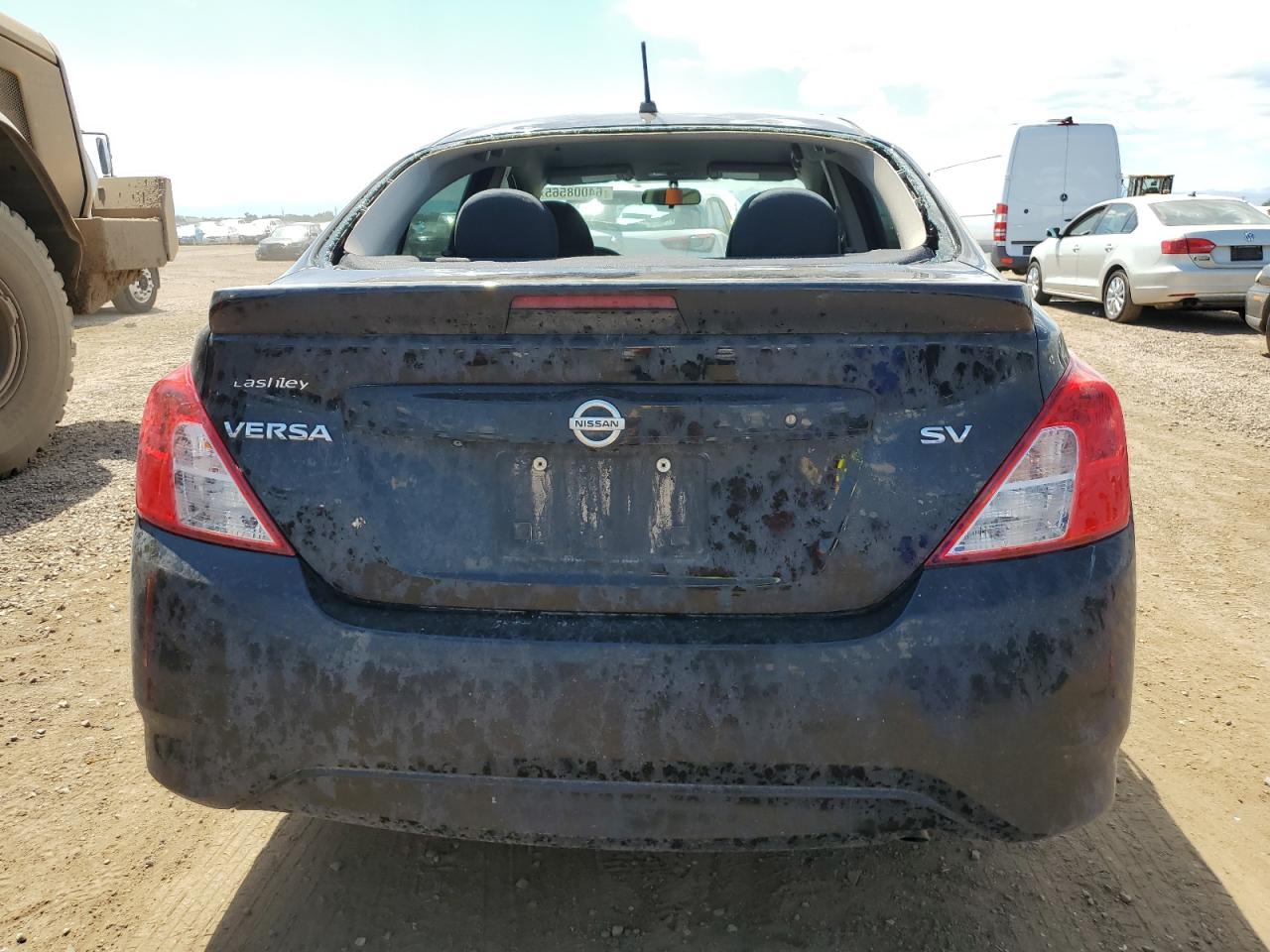 3N1CN7AP3KL840415 NISSAN VERSA 2019