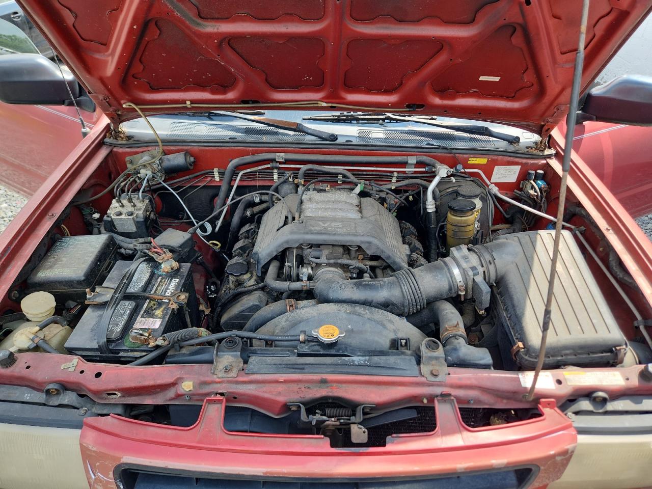 1999 Honda Passport Ex VIN: 4S6CM58W1X4403546 Lot: 63755885