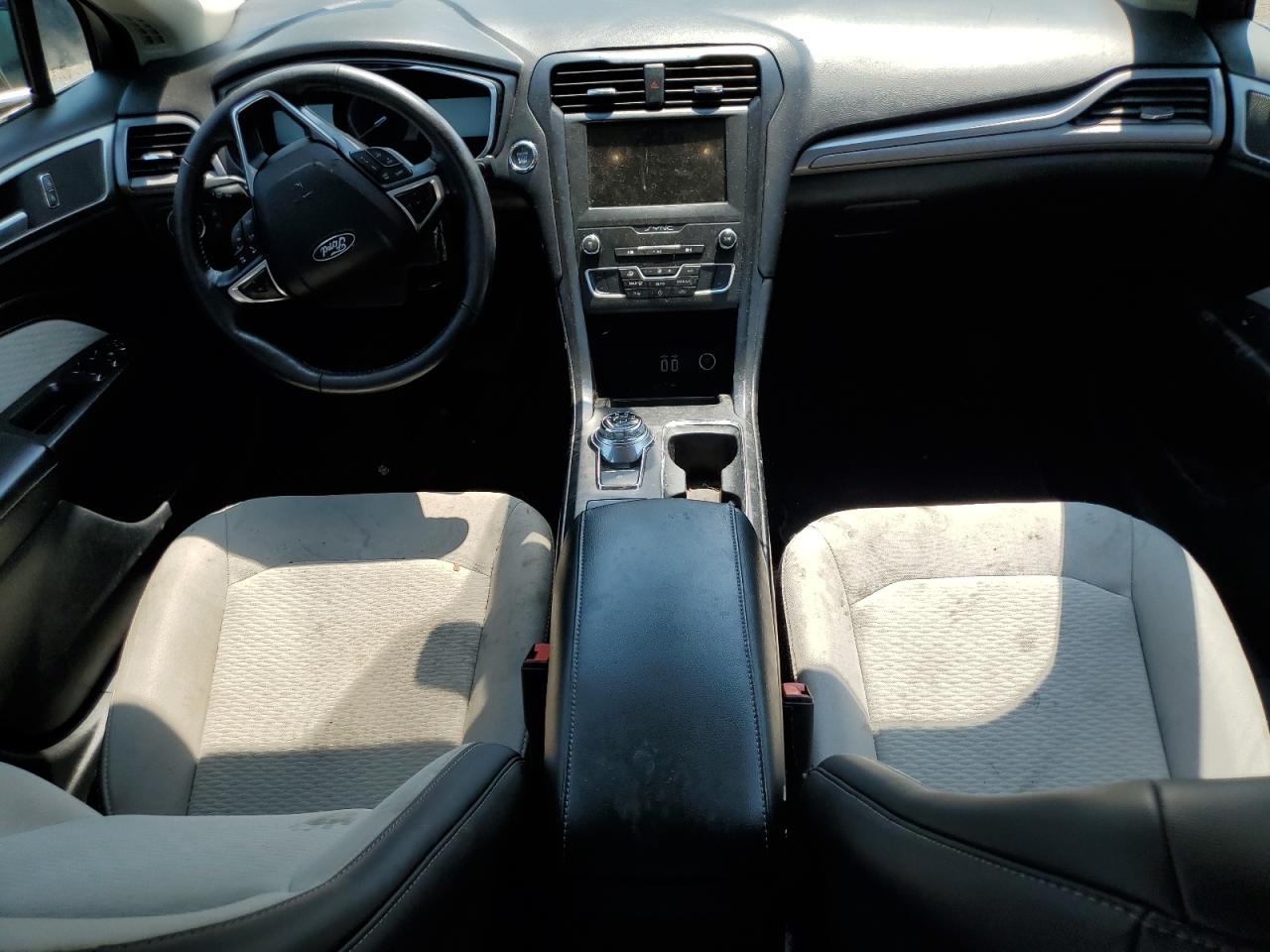 2020 Ford Fusion Se VIN: 3FA6P0HD8LR250318 Lot: 63320305