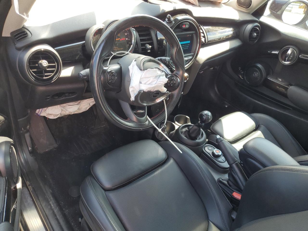 2021 Mini Cooper S VIN: WMWXR5C07M2N05554 Lot: 63452625